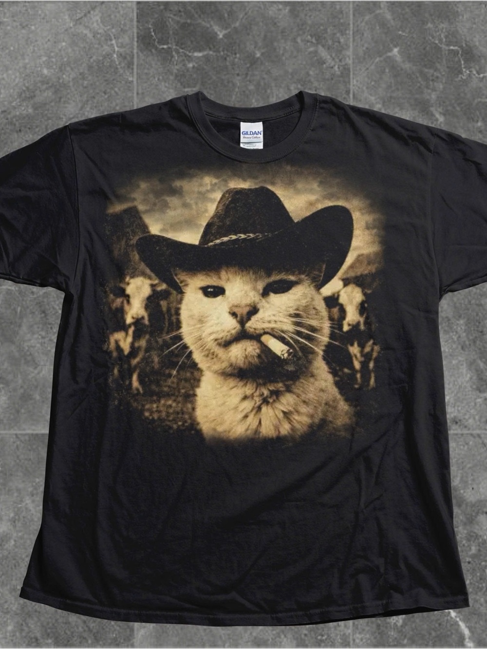 Funny Cowboy Cat Graphic Tee Western Vintage Style Unisex T-shirt